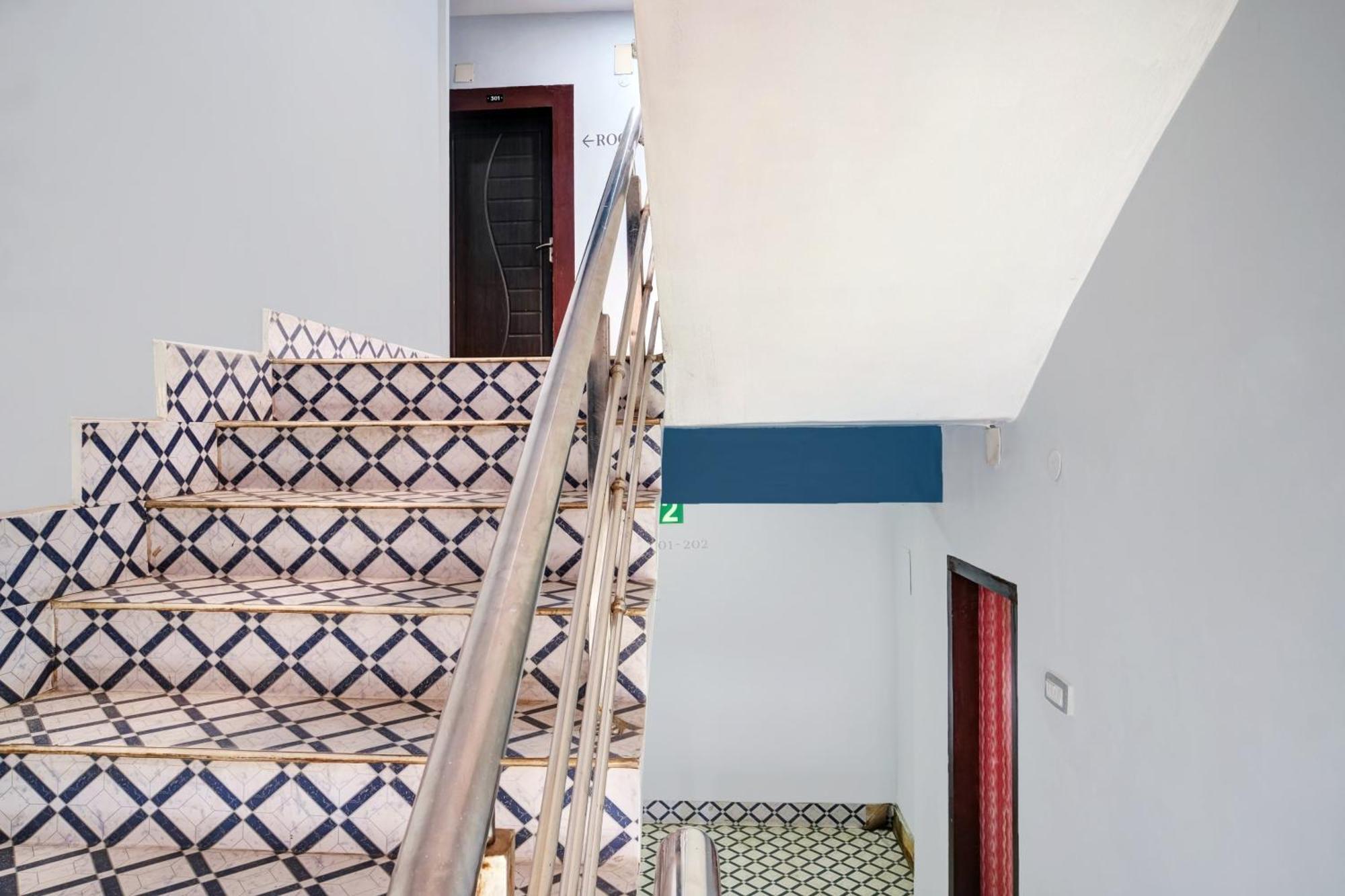 Hotel O Noonmati Guwahati Formerly Hotel Sundari Nunmati Extérieur photo